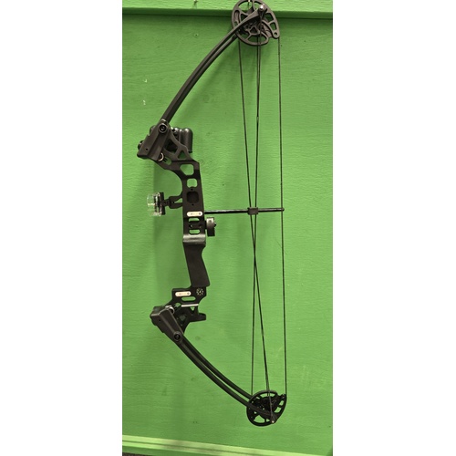 E1 Hawk Youth Bow